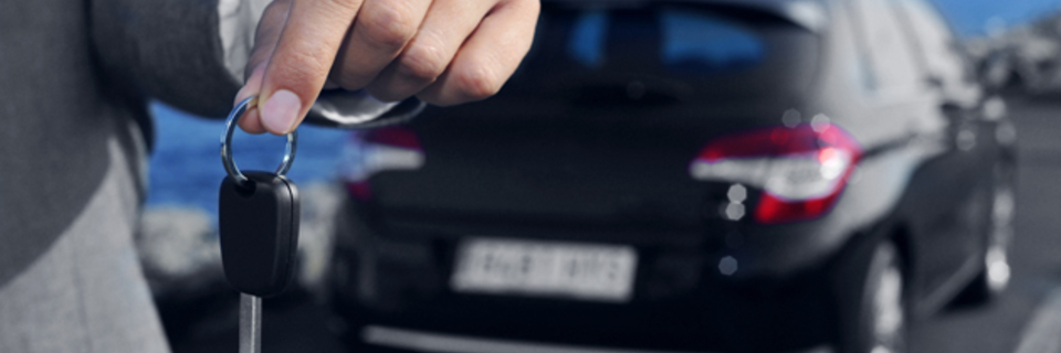 Louer un véhicule à l'étranger : gare aux règles de conduite !