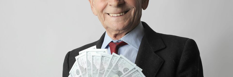 Économies après 50 ans : Les astuces méconnues pour optimiser son budget en 2023 !