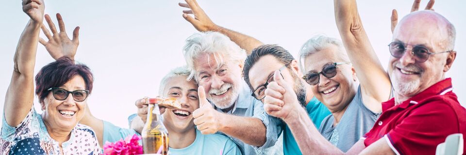 Rencontrez les seniors qui redéfinissent la retraite - Leur mode de vie actif va vous étonner !