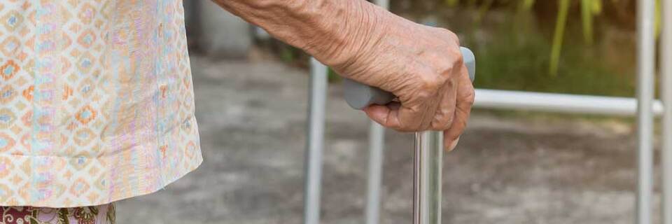 Orthèses et seniors : mieux vivre le quotidien avec le bon soutien