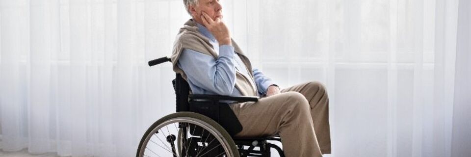 Comment aider une personne âgée dépressive ayant des troubles bipolaires ?