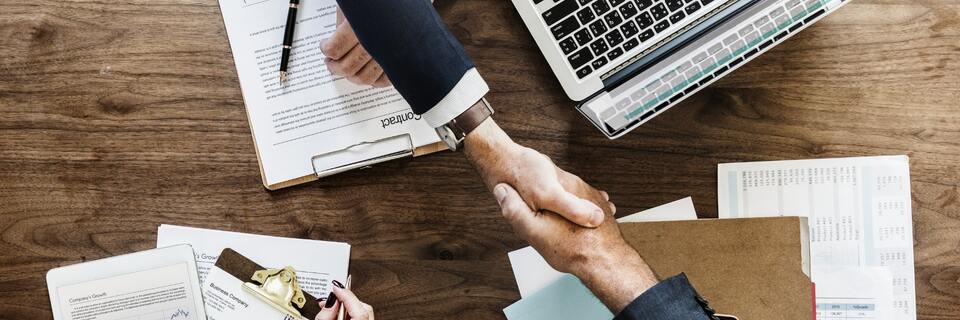 Retraite des commerçants : comment trouver un repreneur grâce aux plateformes spécialisées