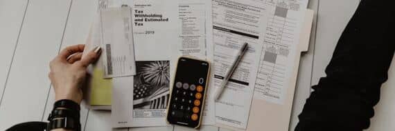 PER ou assurance-vie : quelle enveloppe privilégier pour préparer sa retraite en 2026 ?