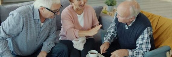 Déménager en maison de repos : comment préparer le déménagement d’un parent âgé ?