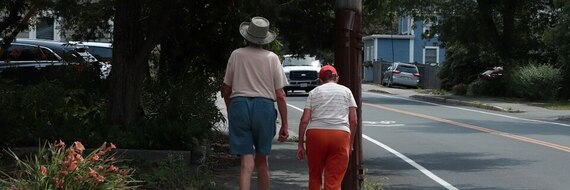 Aider un parent qui vieillit : par où commencer ? Les cinq premières démarches