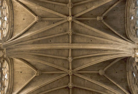 ST Eustache  nous raconte la drôle d' Histoire des Halles!