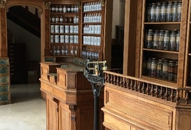 Le musée de la pharmacie, les Menier et le parc Monceau