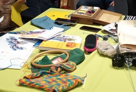 Atelier couture, tricot, broderie,..