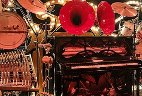 "SINGIN’ IN THE RAIN" au Théâtre du Lido