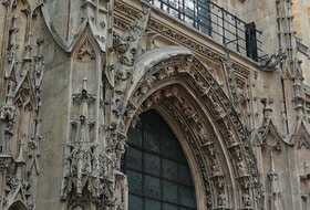 Le mystérieux Baphomet des Templiers?dans l'église st Merry!