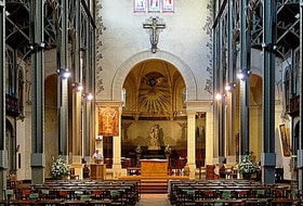 Autour de l'église Notre-Dame-du-Travail