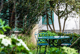 Café conférence dans le jardin et la maison de Balzac