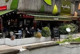 Déjeuner 🍴dansant 💃🕺 au Restaurant « LE MÉTRO »