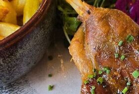 Déjeuner 🍽️ convivial & amical : Restaurant Villa Poulbot