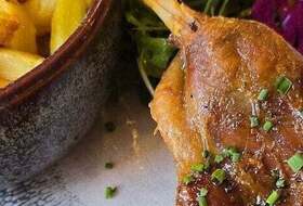 Dîner 🍽️ convivial & amical : Restaurant Villa Poulbot
